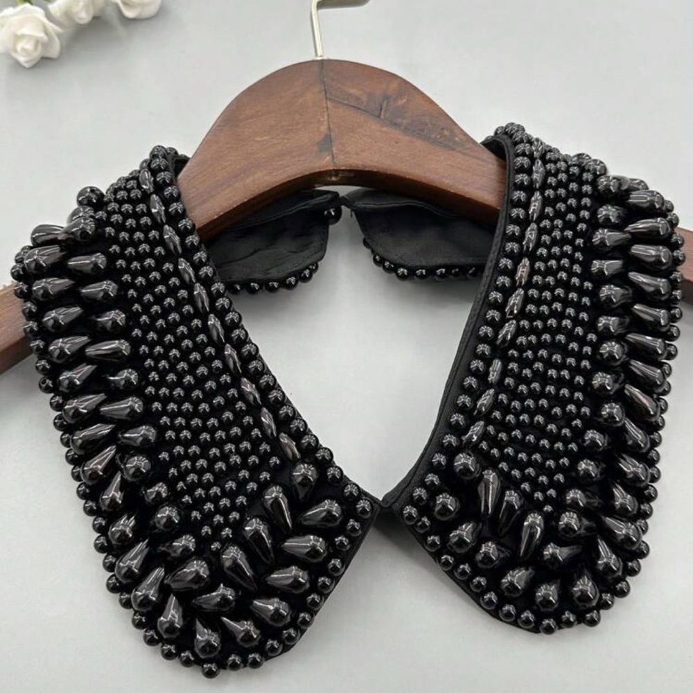 Elegant Black Beaded Necklace Collar